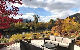 The Lodge At Roseburg